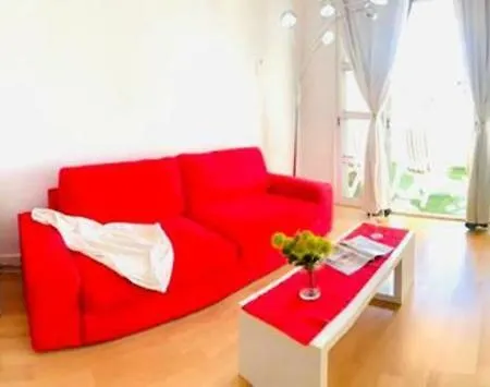 公寓 Summer Sun With Wifi And Pool In The Complex *